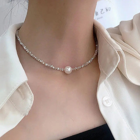 Elegant Pearl Necklace with Sparkling Cubic Zirconia in Choker Style