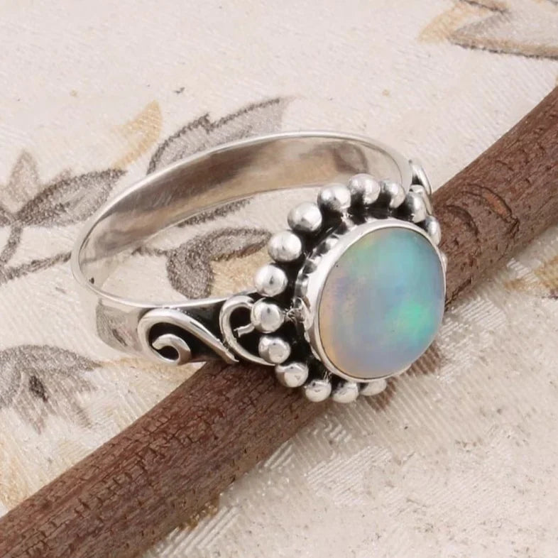 Vintage Silver Ring with Natural Opal