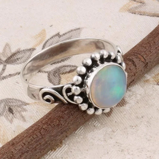 Vintage Silver Ring with Natural Opal