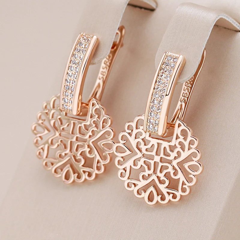 Elegant earrings with cubic zirconia and a delicate mandala design