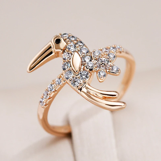 Bird Ring: Elegant and Sparkling