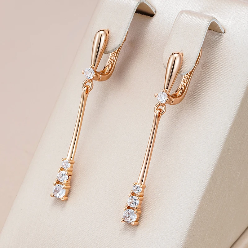 Elegant women’s earrings with cubic zirconia and a teardrop design