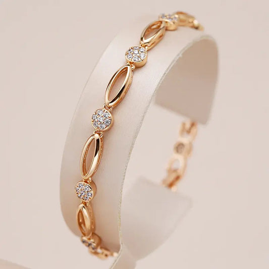 Exclusive bracelet with sparkling cubic zirconia stones and oval links