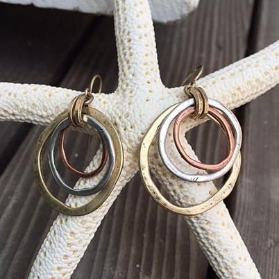 Elegant Multi-Ring Metal Earrings with Vintage Look