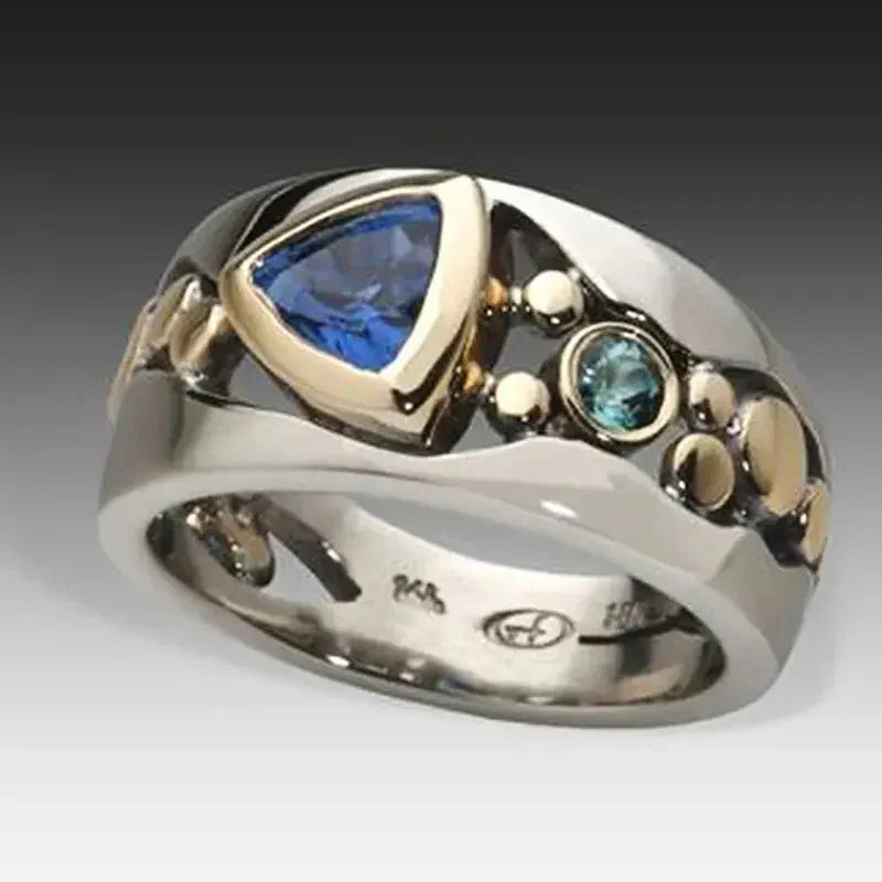 Blue Vintage Ring — Timeless Elegance