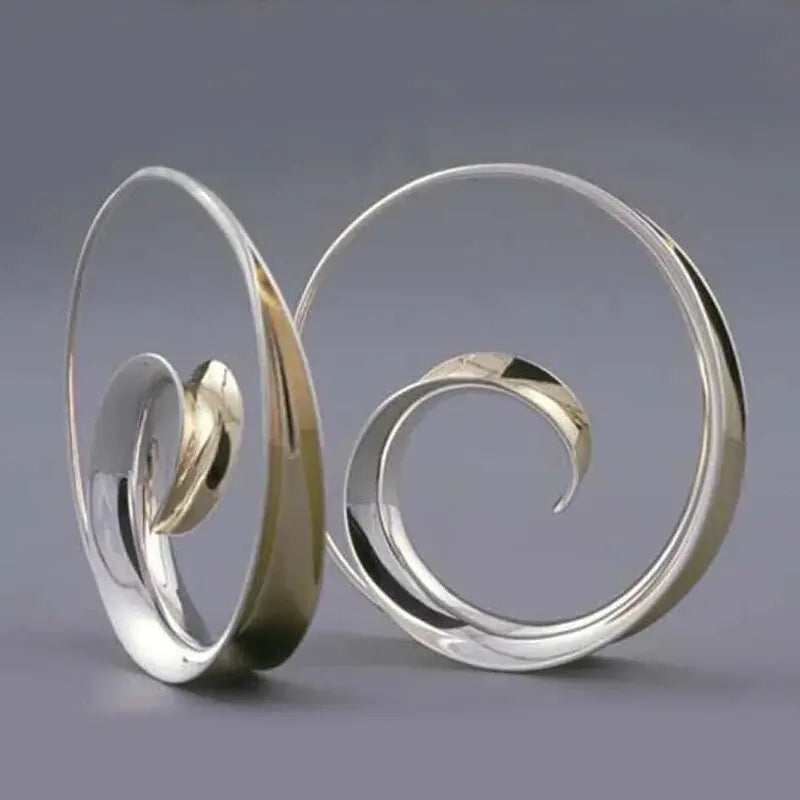 Elegant Spiral Earrings with Wavy Wrap Design