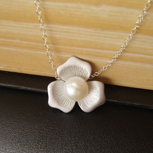 Elegant Flower Necklace with White Freshwater Pearl and Matte Finish