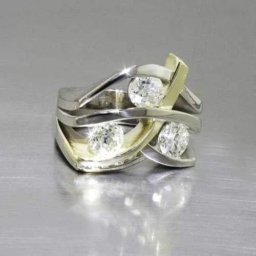 Classic Ring with Crystal