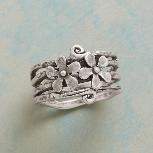 Vintage Silver Ring with Flowers