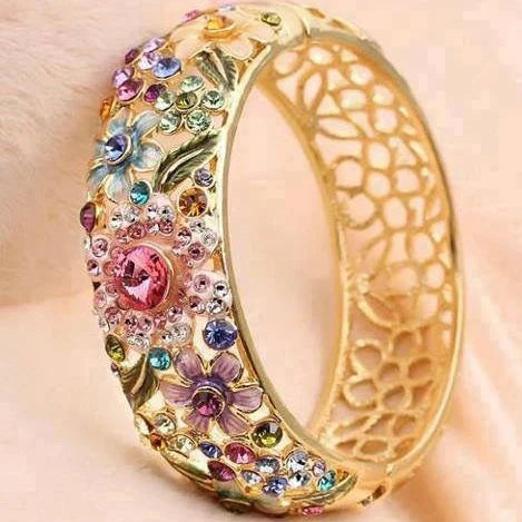 Vintage Gold Ring with Colorful Crystals