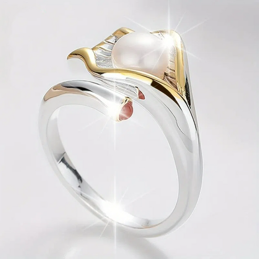 Elegant Open Ring with Shimmering Pearl and Ruby