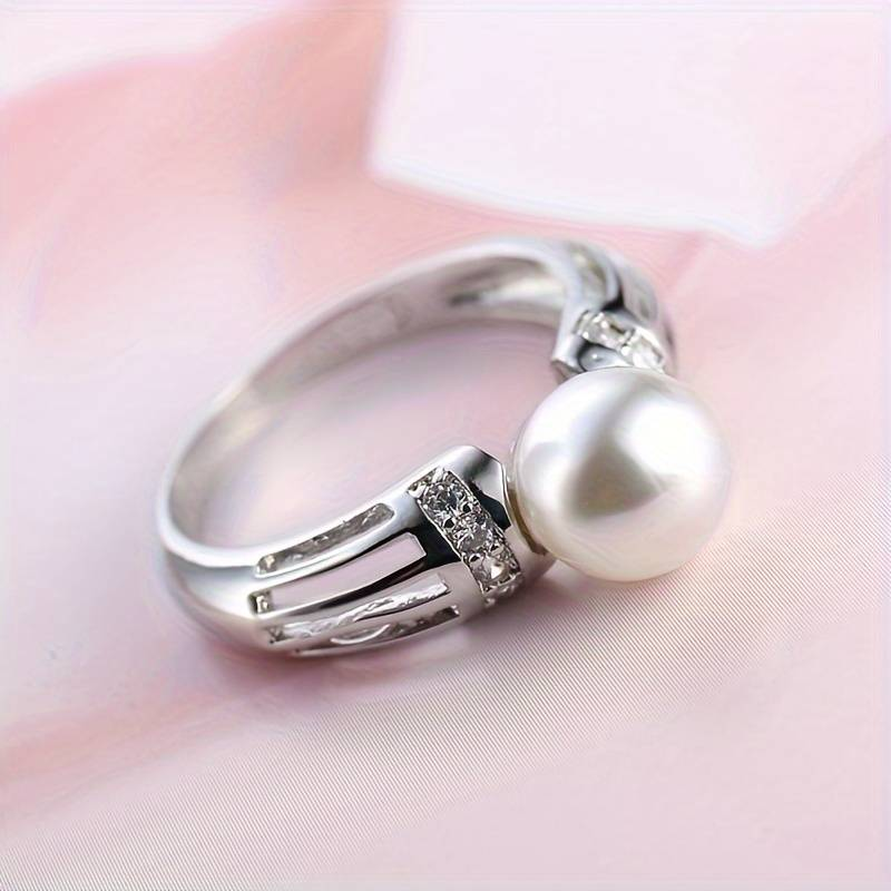 Vintage Crown Ring with Pearls