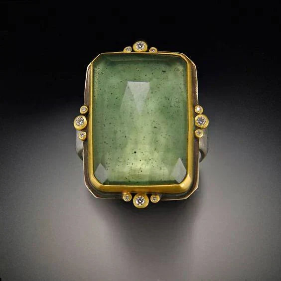 Vintage Ring with Zirconia and Inlays