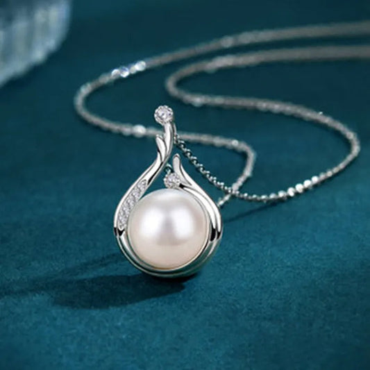 Elegant Freshwater Pearl Necklace with Cubic Zirconia Accents and Teardrop Design