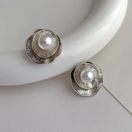 Elegant Pearl Earrings with Vintage Floral Design for Women